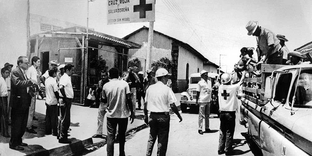 Оказание помощи пострадавшим, 29 июля, 1969